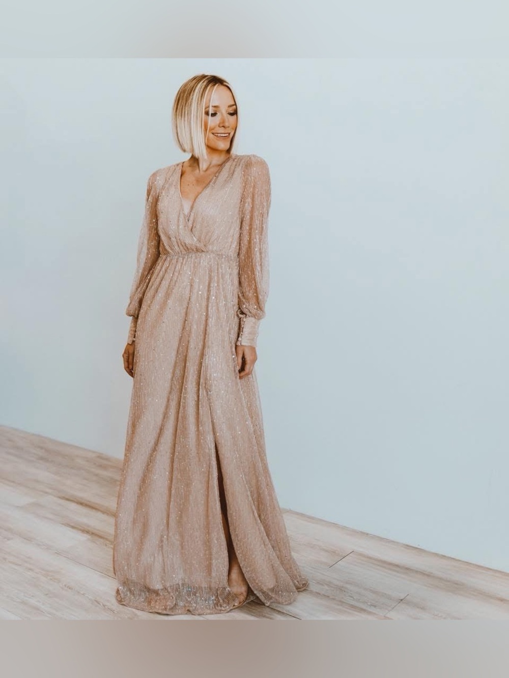 Baltic Born Sparkle Blush Long Sleeve V-Neck Maxi Dress Medium